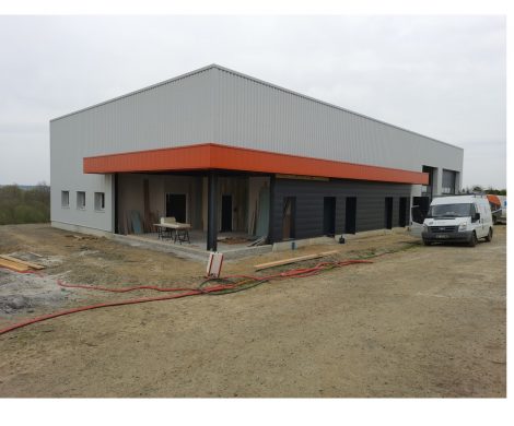 La construction du bâtiment agro équipement du Lycée Pommerit avance bon train